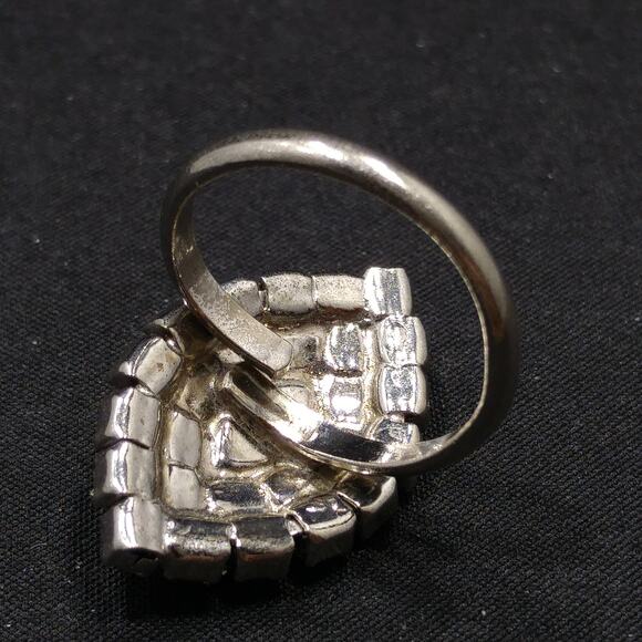 Vintage Clear Rhinestone Adjustable Ring, Size 7, Rhodium Plated, 1950s - Picture 5 of 10
